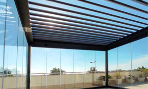 Pérgolas Bioclimáticas para Jardín 3 Pérgolas Acristaladas